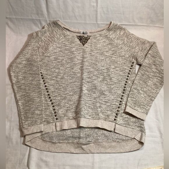 Lucky Lotus California Women's Casual Beige Sweater with Stud Accents Medium - Picture 1 of 9